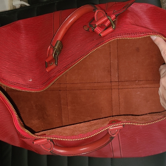 Louis Vuitton Red Epi 50 Keepall Duffle Bag Vintage - Picture 15 of 16